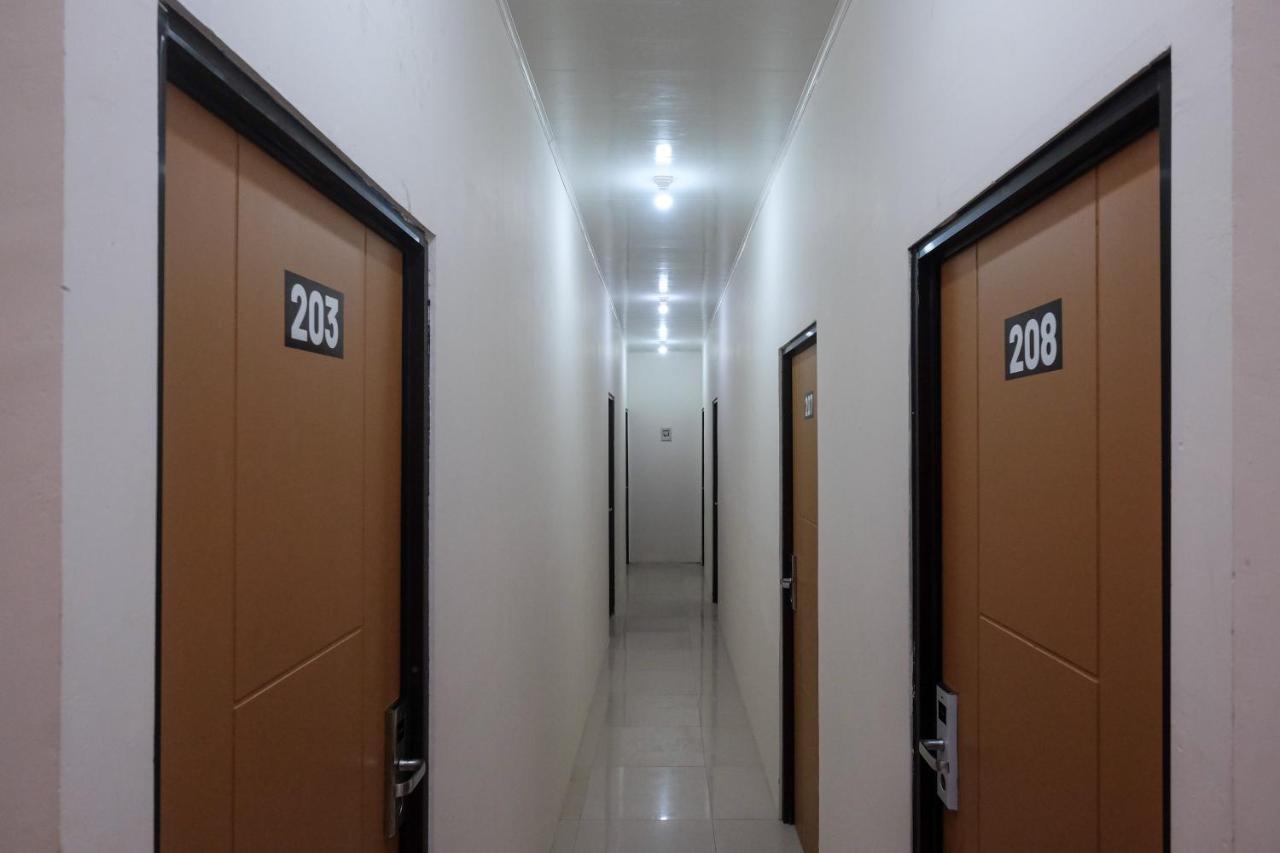 Reddoorz Near Alun Alun 2 Hotel